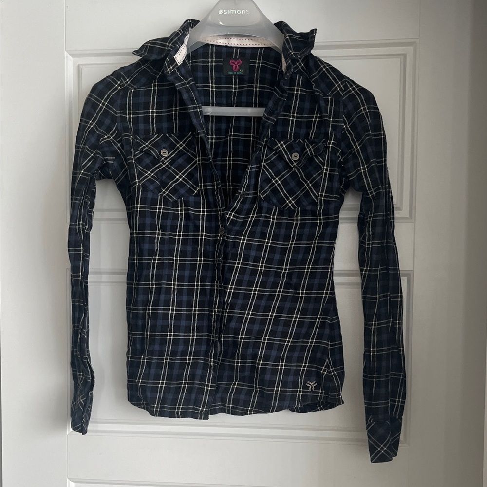 Aritzia TNA flannel / plaid shirt